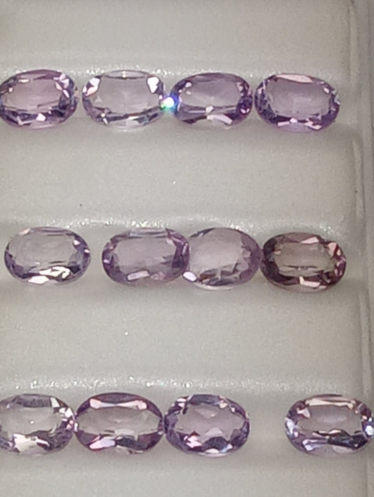 amethyst gemstones oval shape ,7mmx5mm, light, 12 stones