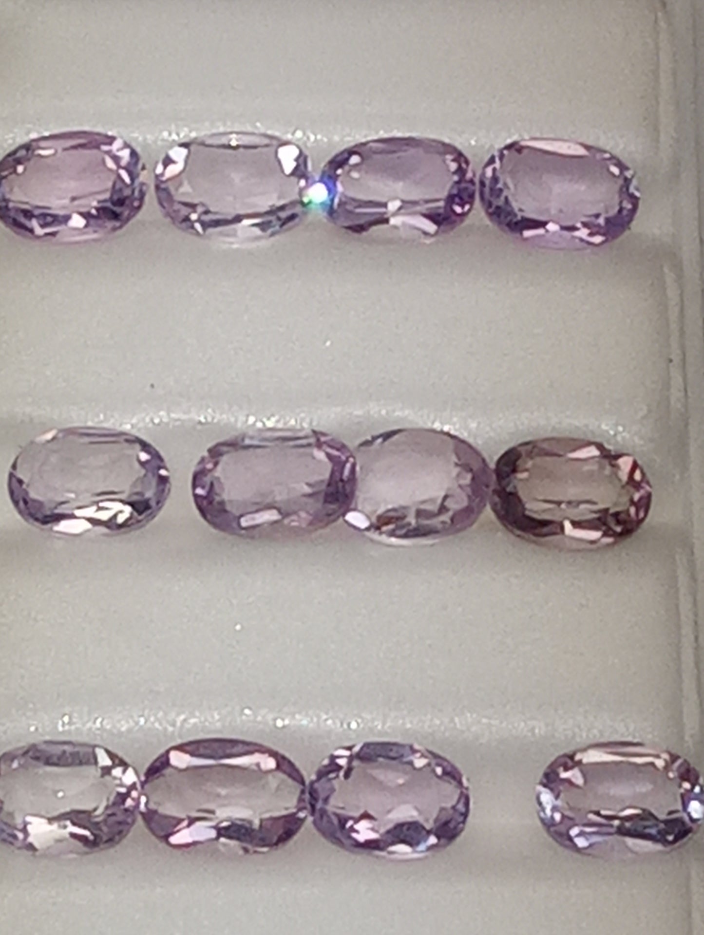 amethyst gemstones oval shape ,7mmx5mm, light, 12 stones