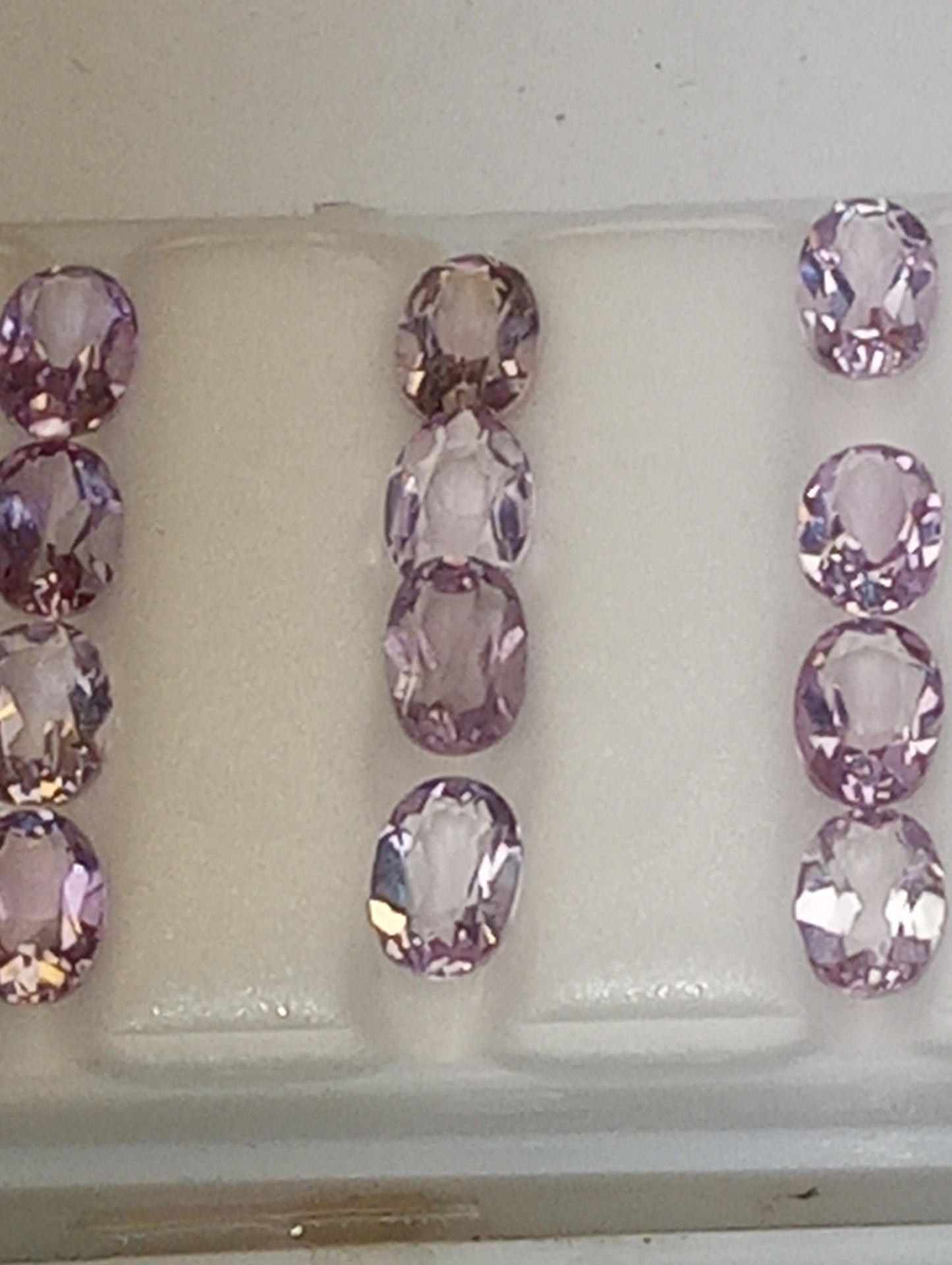 amethyst gemstones oval shape ,7mmx5mm, light, 12 stones