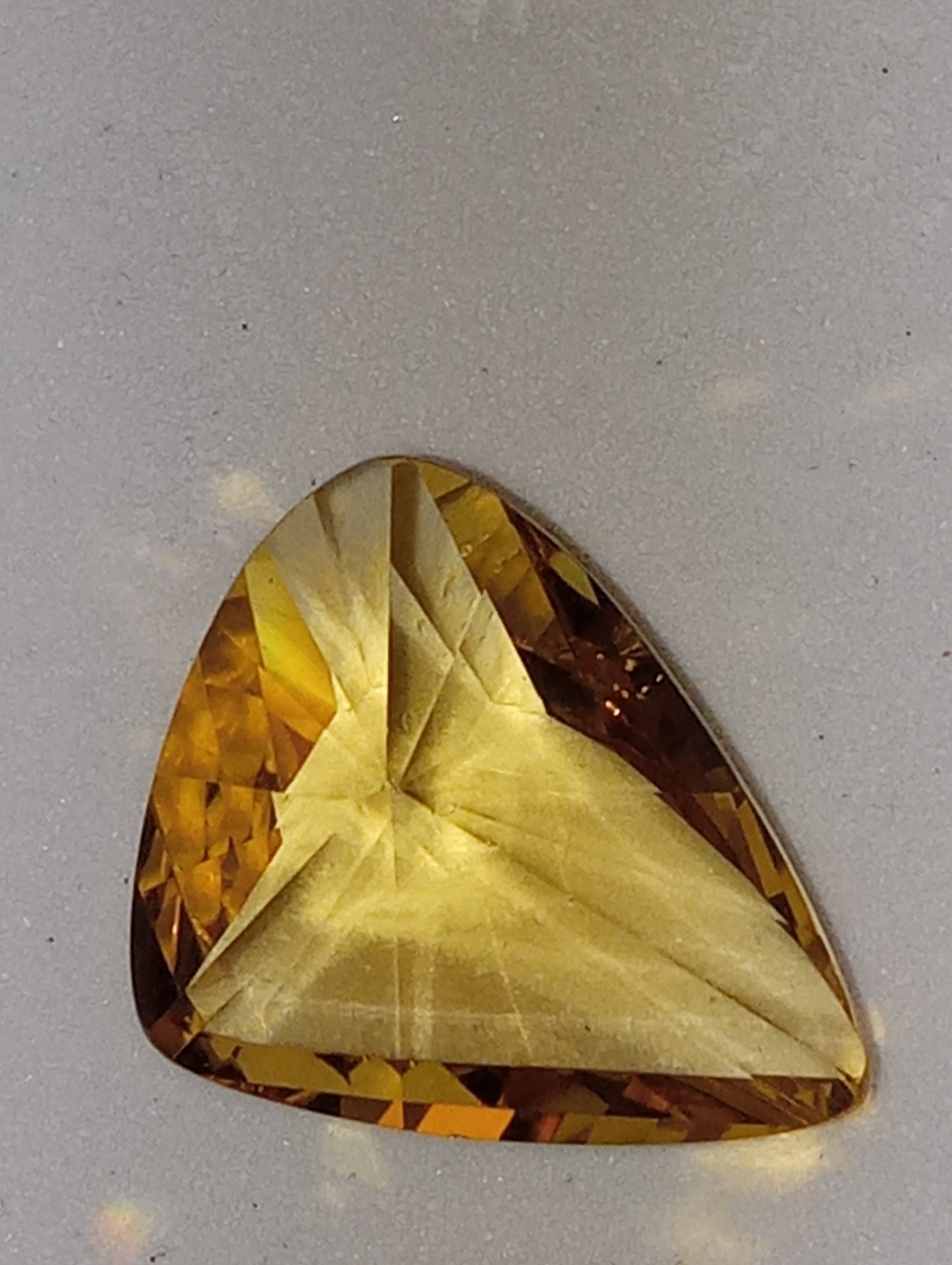 beryl gemstone golden, bar cut 7.15ct