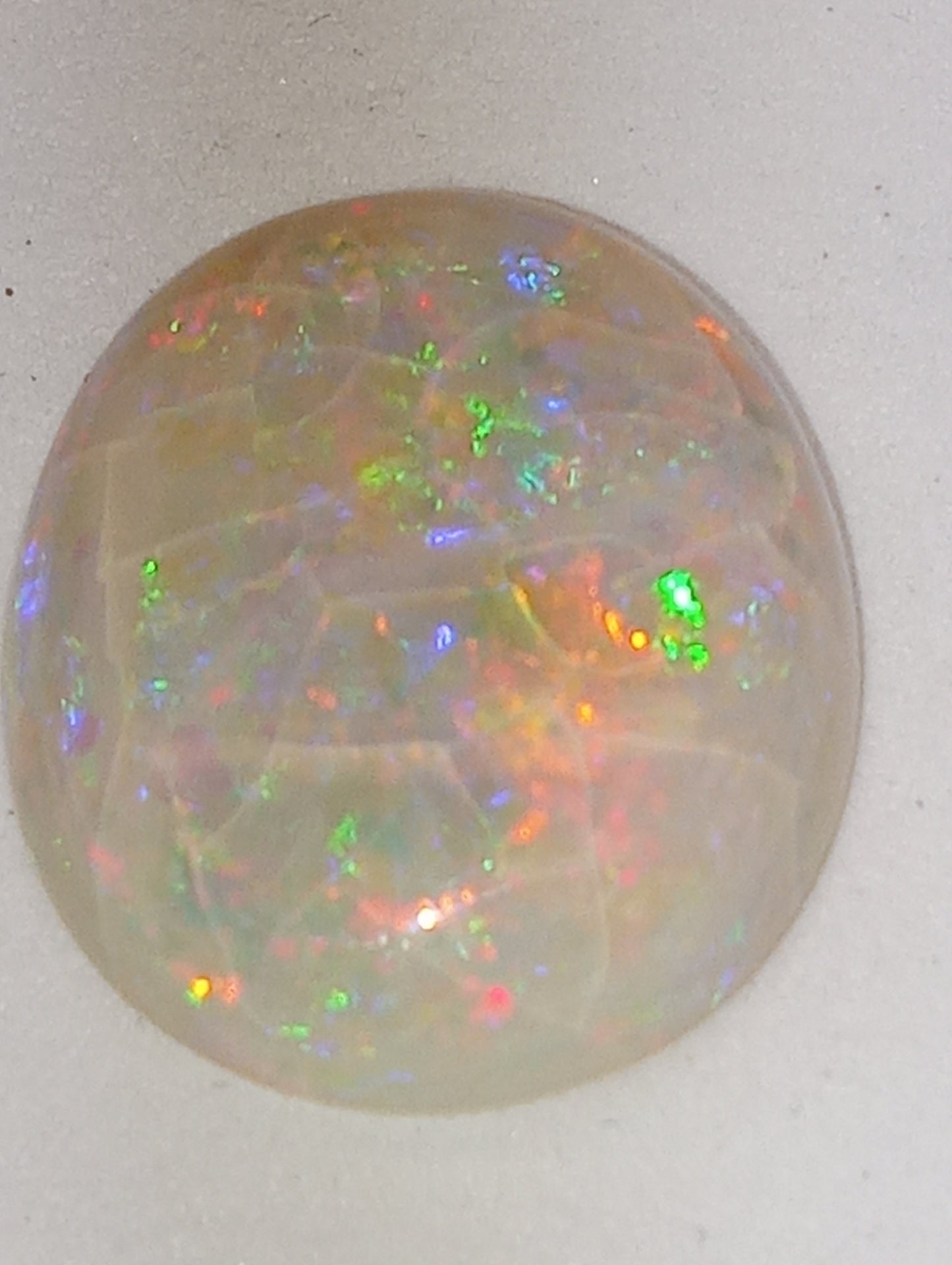 opal gemstone Australian, oval shape 20.92cts