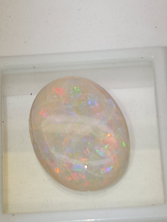 opal gemstone Australian, oval shape 20.92cts