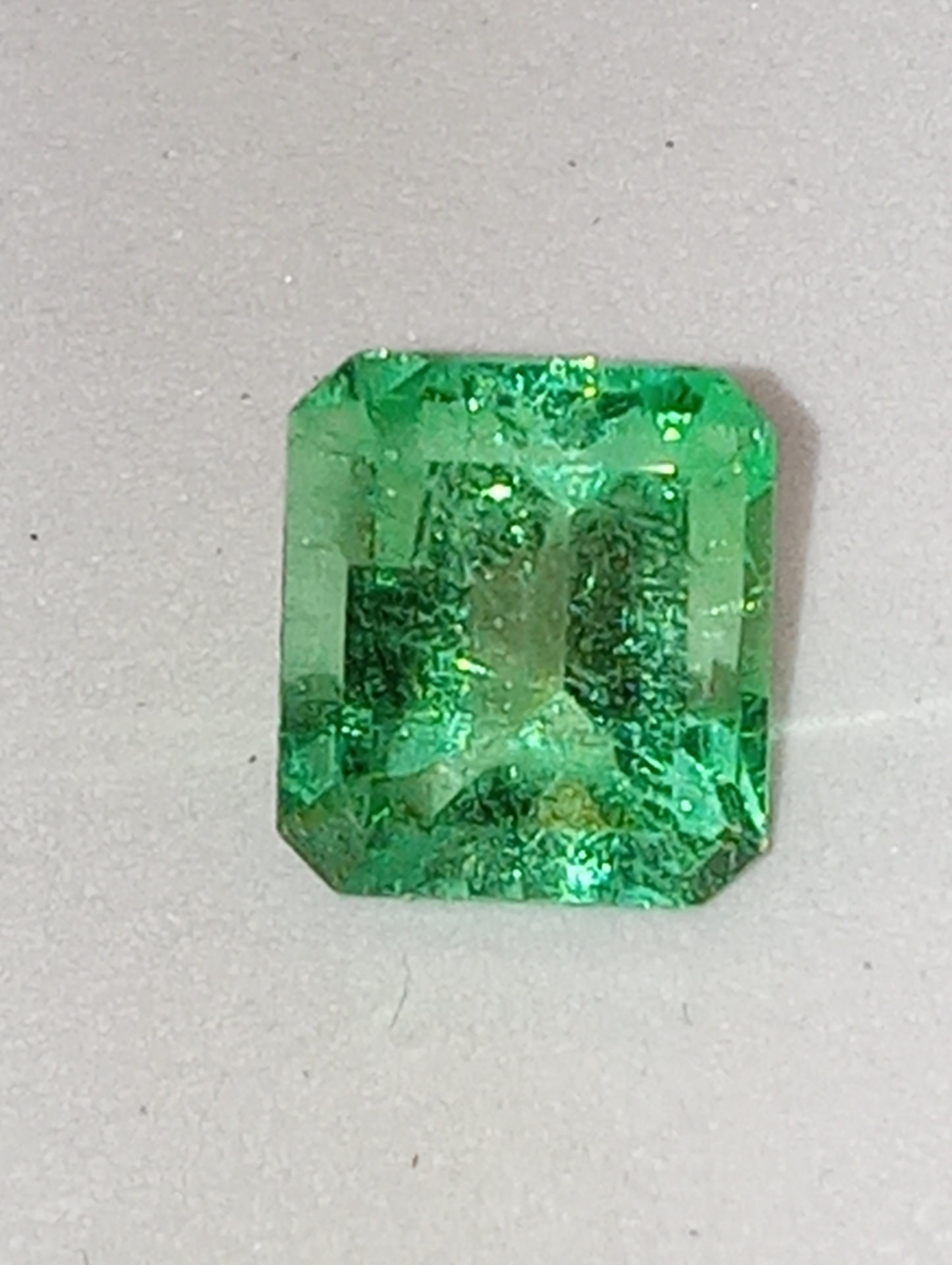 emerald gemstone Colombian, 8mmx7mm emerald cut,2.21ct