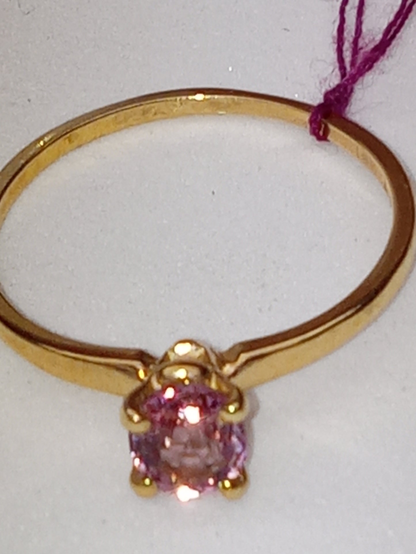 ring spinel Burma pink in 14k yellow gold