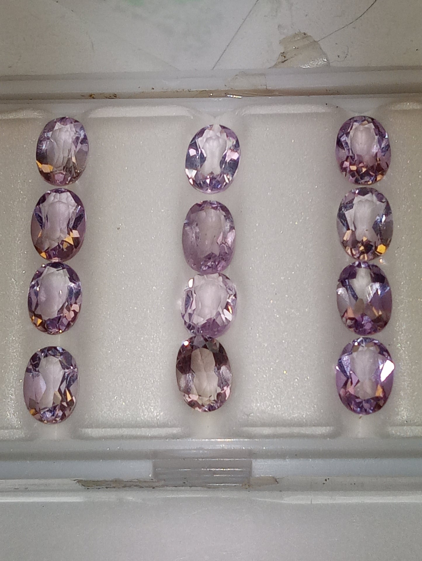 amethyst gemstones oval shape ,7mmx5mm, light, 12 stones