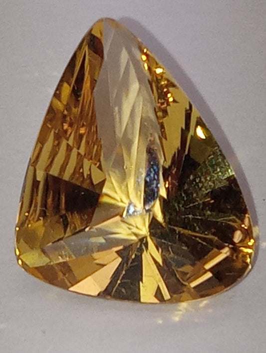 beryl gemstone golden, bar cut 7.15ct