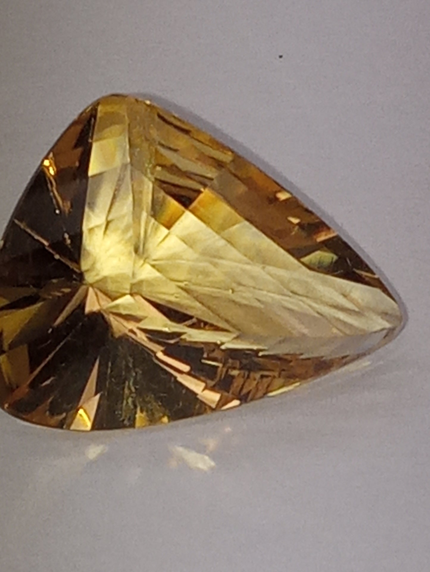 beryl gemstone golden, bar cut 7.15ct