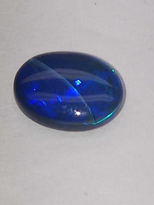 opal gemstone, Lightning Ridge black 10mmx7mm oval, 1.35ct crazed