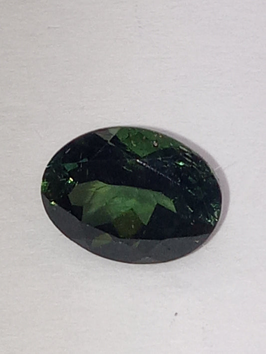tourmaline gemstone green, 8mmx6mm oval cut, 1.36ct