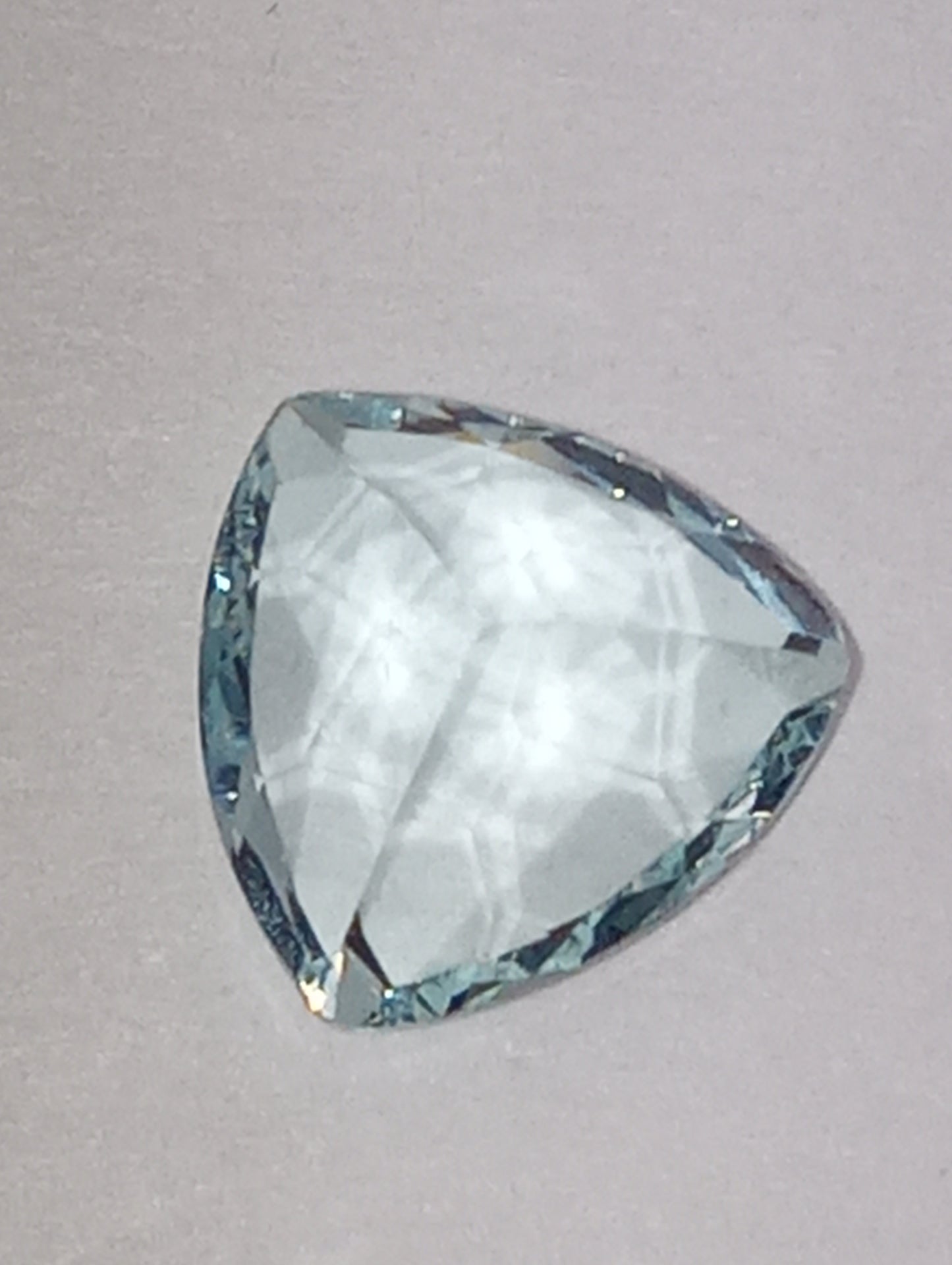 aquamarine gemstone light-med blue, trillion cut, 1.54ct