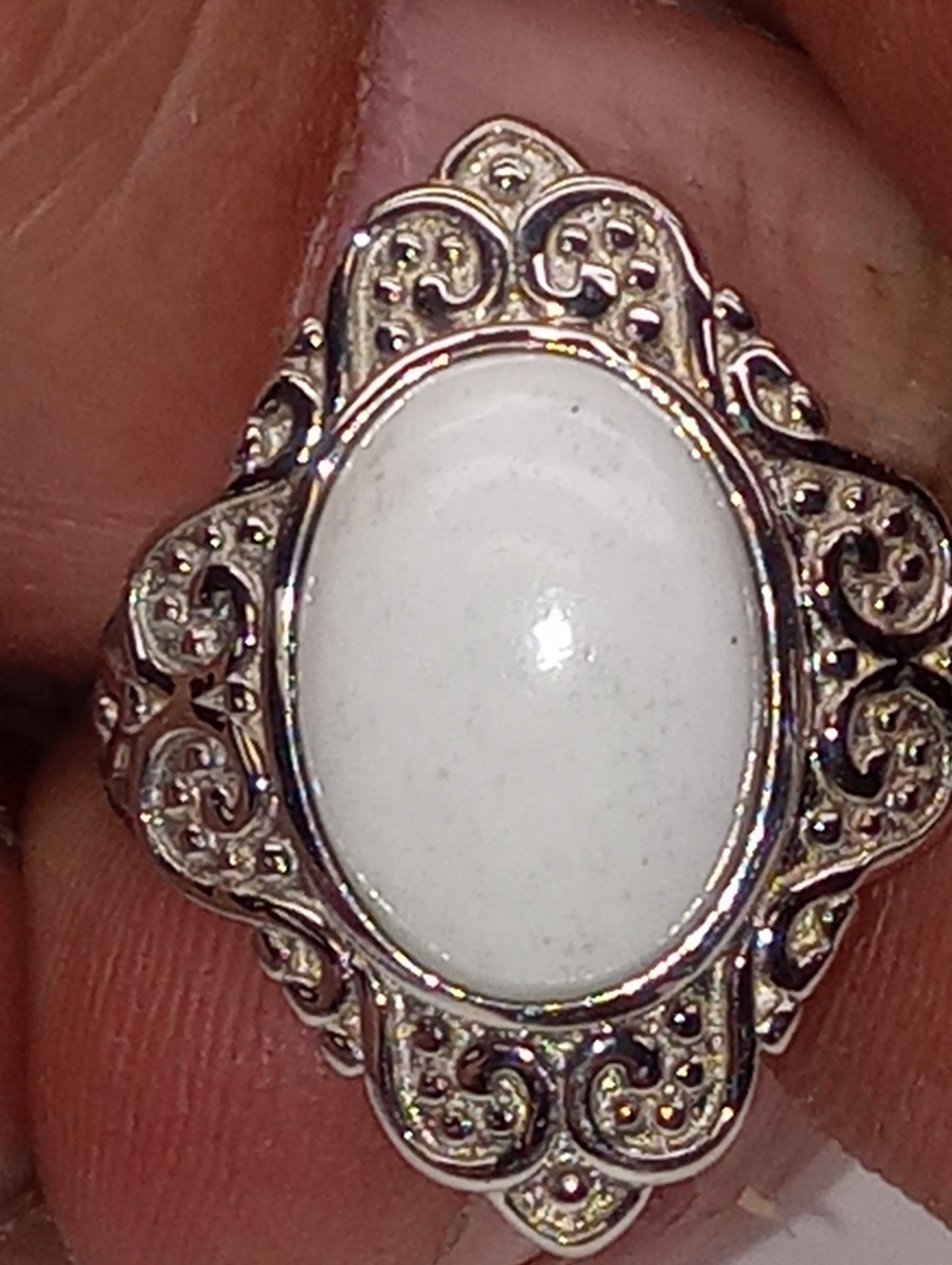ring, chalcedony Luna in platinum over copper, size 6, 6ctw