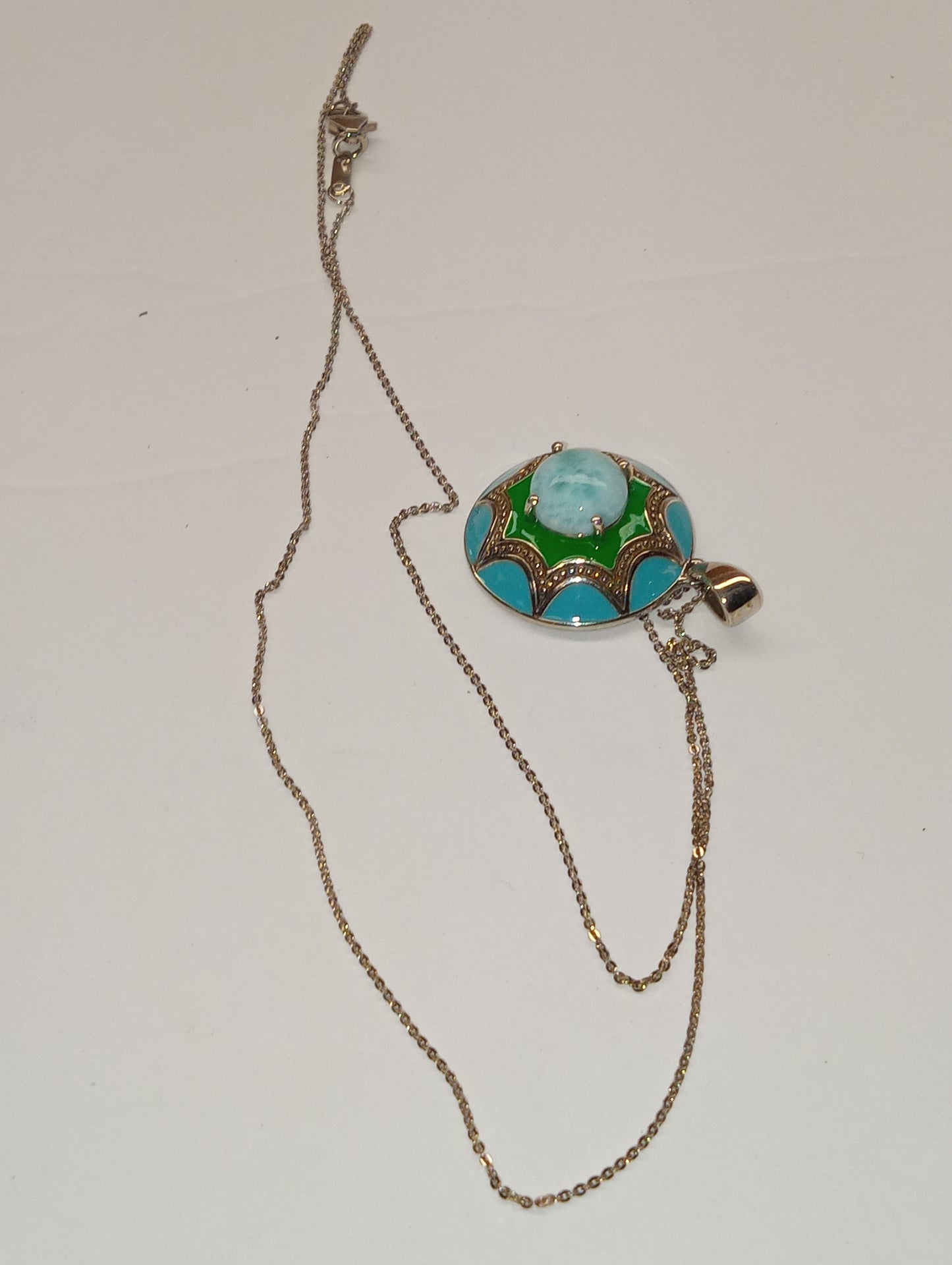 necklace pendant larimar, enameled flower in platinum over sterlling silver,20inches