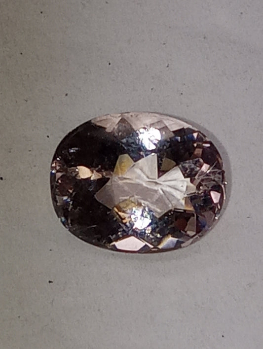 morganite gemstone  10mmx8mm oval cut, 2.37ct