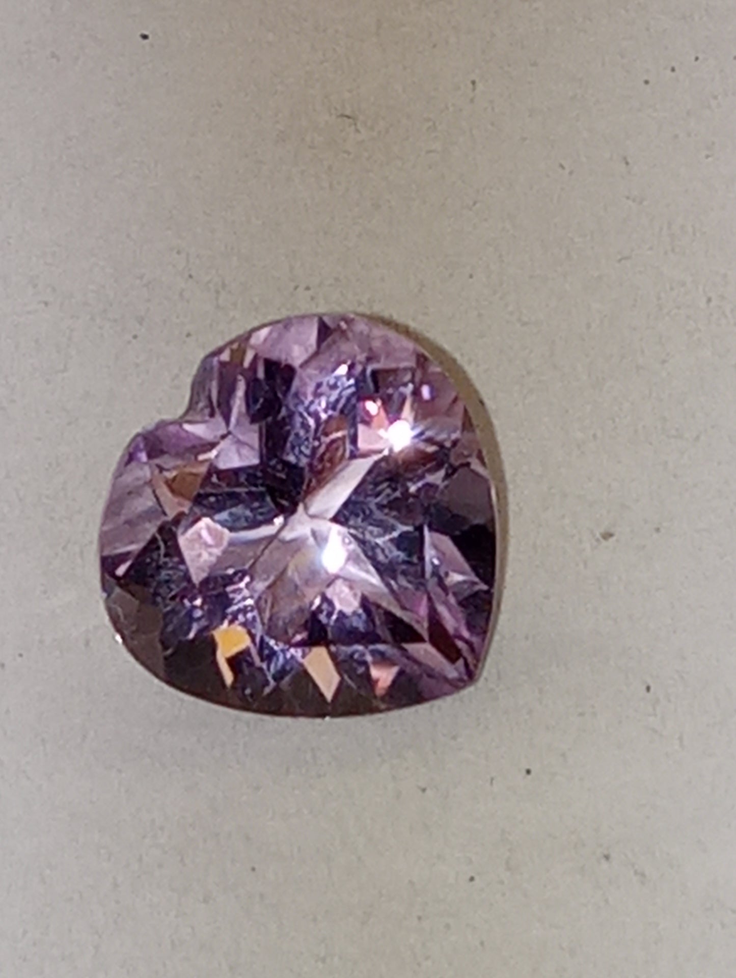amethyst gemstone Rose De France, 10mm heart shape