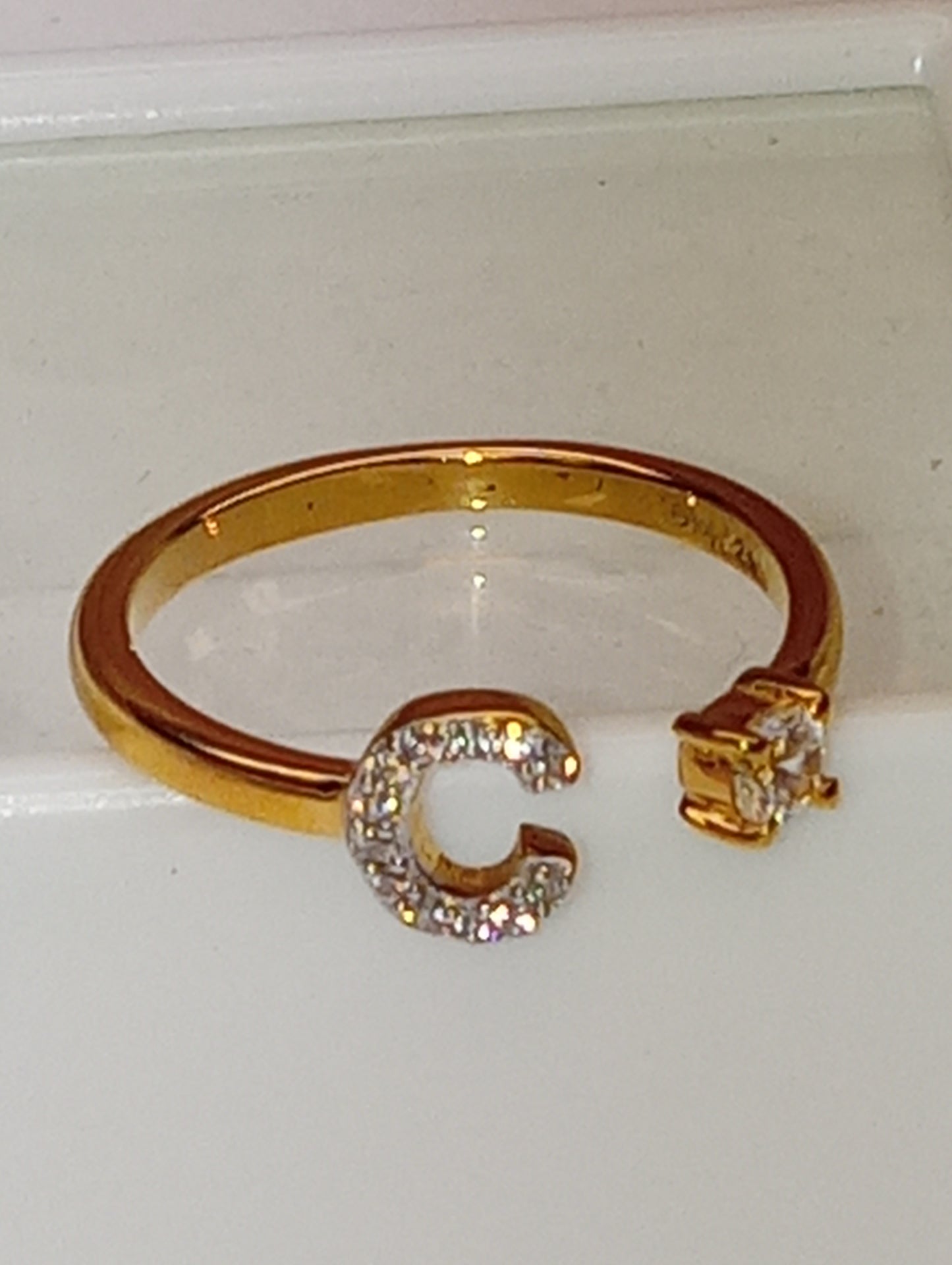 ring initial "C" white zircon, open band, in vermeil yellow gold over sterling silver