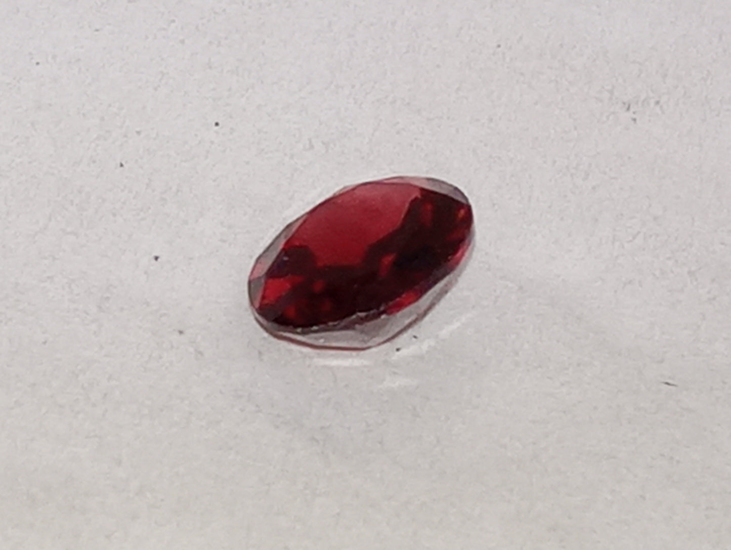 garnet gemstone rhodolite, 8mmx6mm oval cut, 1.38ct
