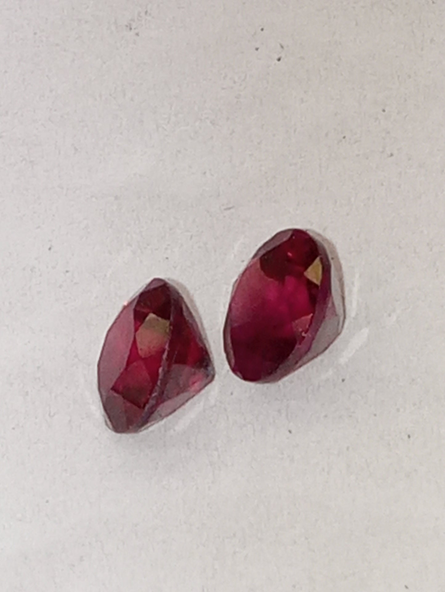 garnet gemstone rhodolite, 6mm round cuts, 2stones, 2.41ctw