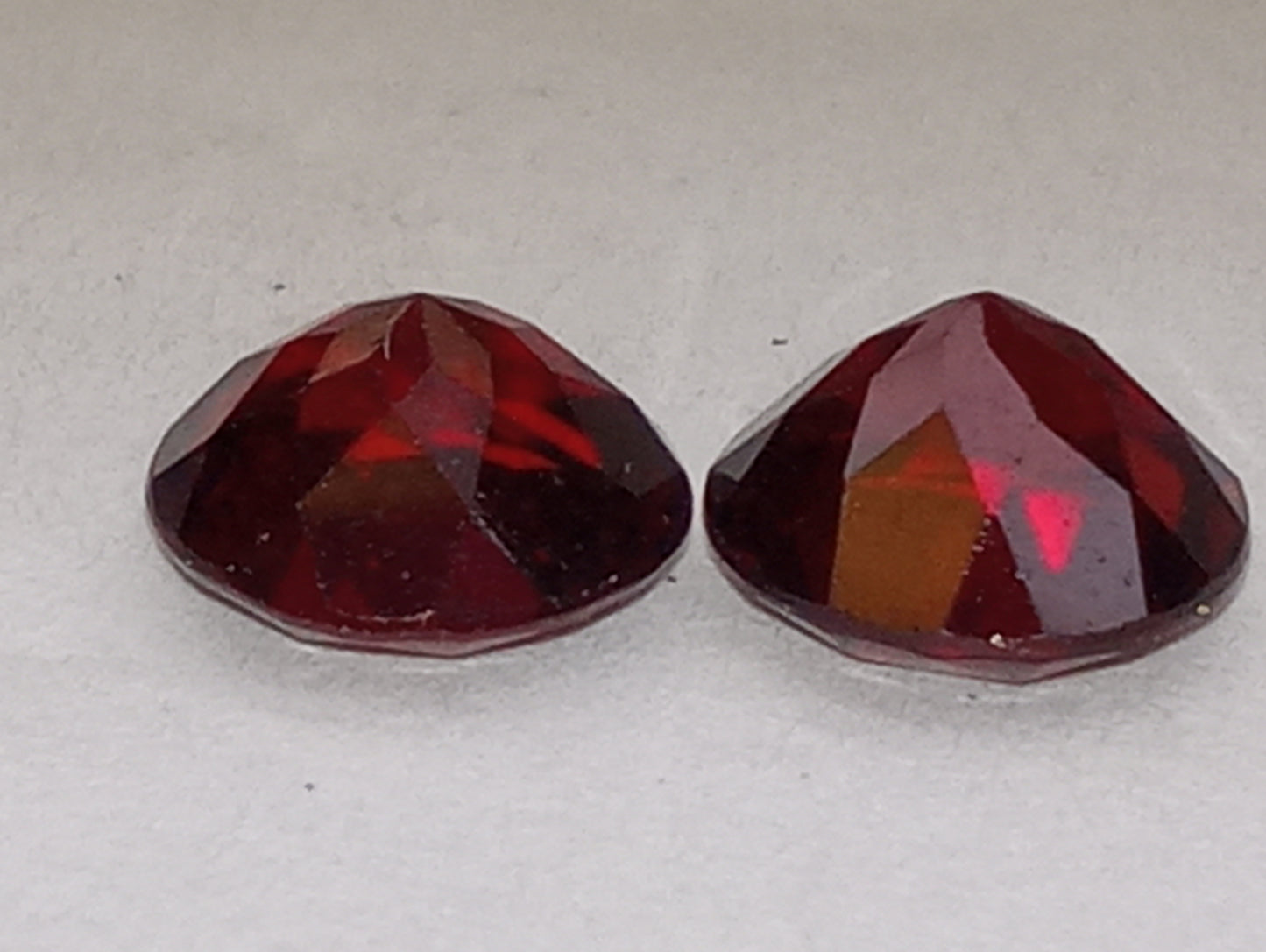 garnet gemstones red 7mm round cuts, 3.44ctw 2stones