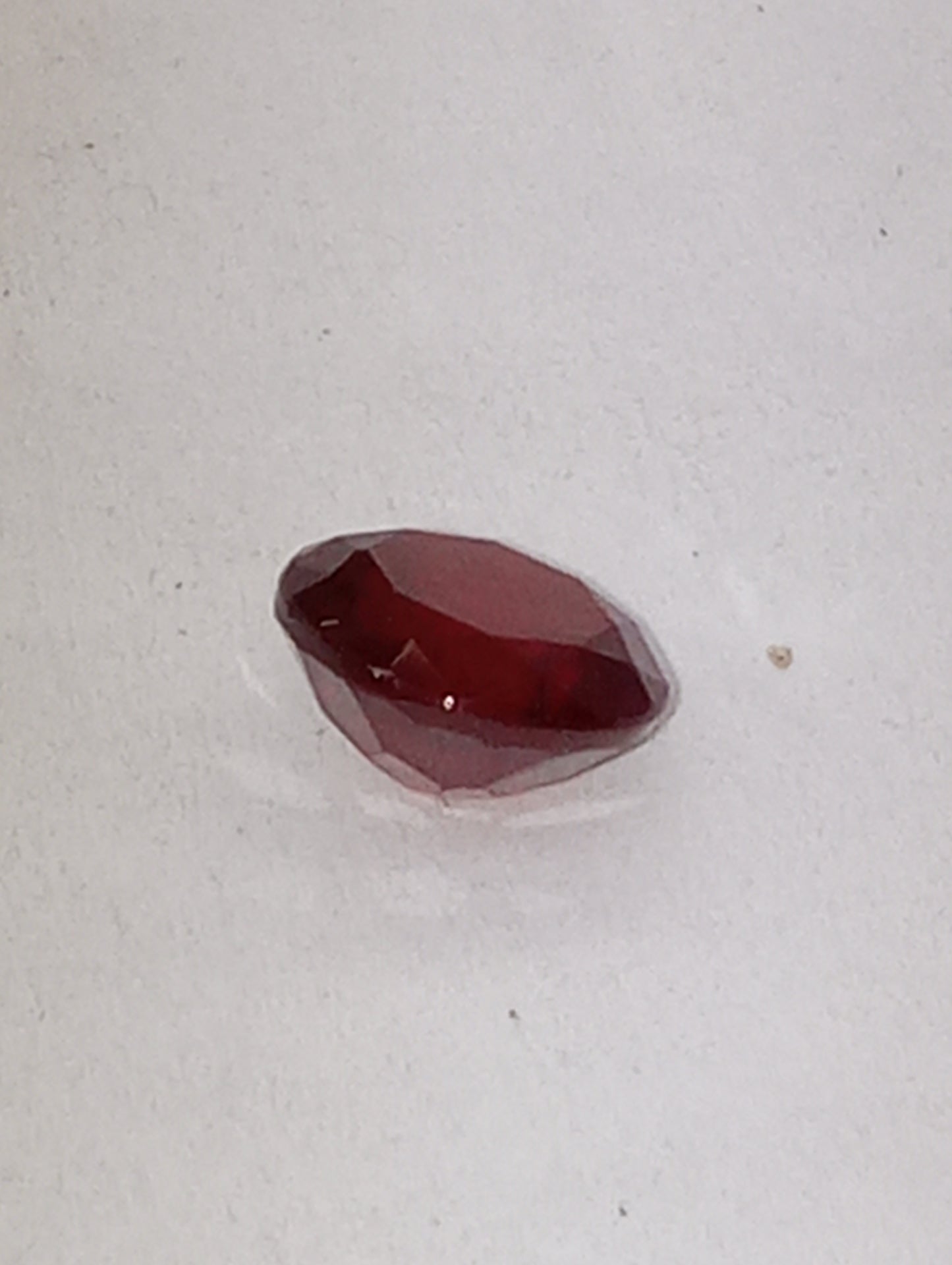 garnet gemstone red, 7mm round cut, 1.72ct