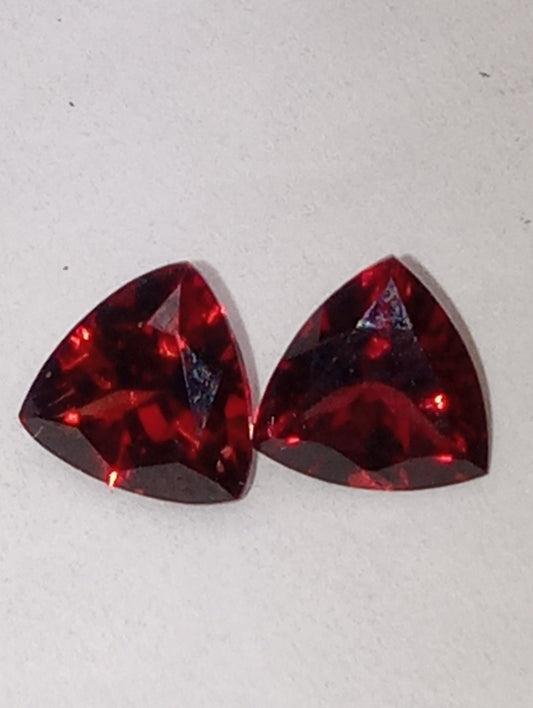 garnet gemstones red, 6mm trillion cut, 1.73ctw, 2 stones