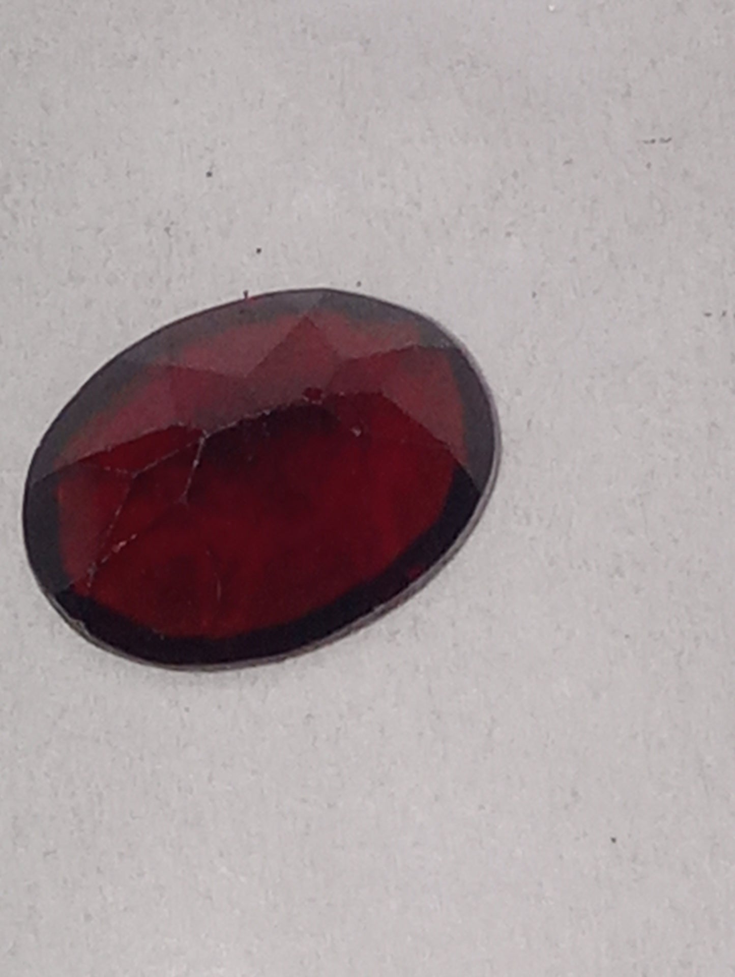 garnet gemstone, Orissa, 8mmx6mm oval shape, 1.5ct