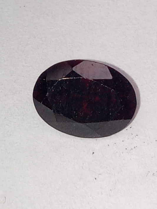 garnet gemstone, Orissa, 8mmx6mm oval shape, 1.5ct