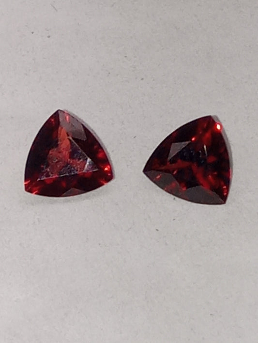 garnet gemstones red, 6mm trillion cuts, 2 stones