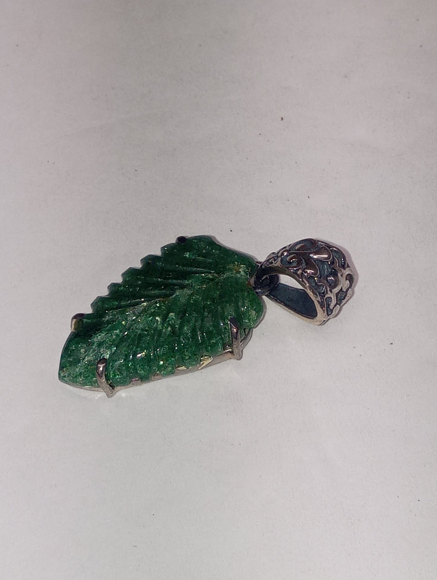 pendant green adventarine carved in sterling, silver, 10.30ctw