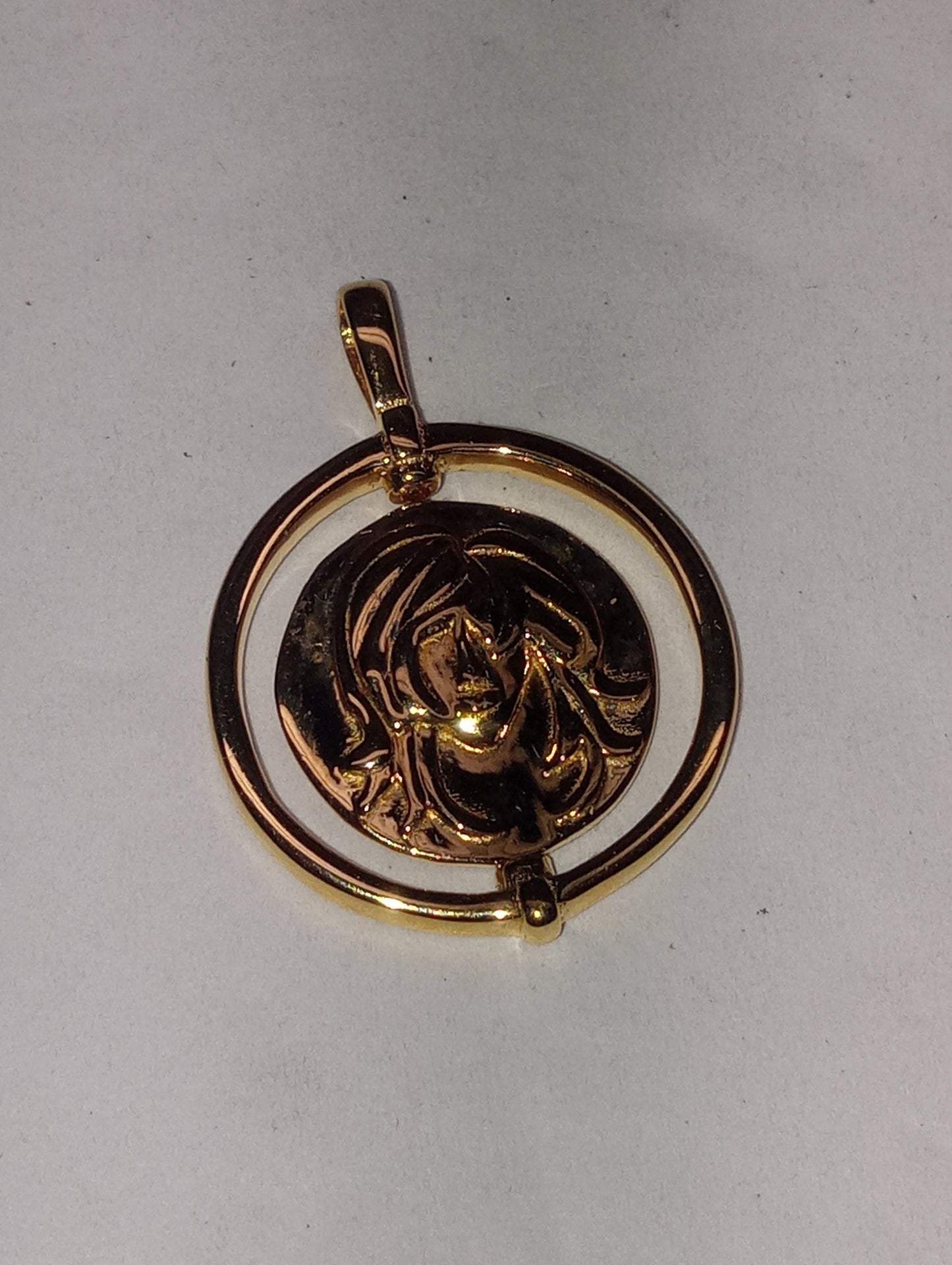 pendant SUNDAYS CHILD virgo zodiac circle in vermeil yellow gold over sterling silver