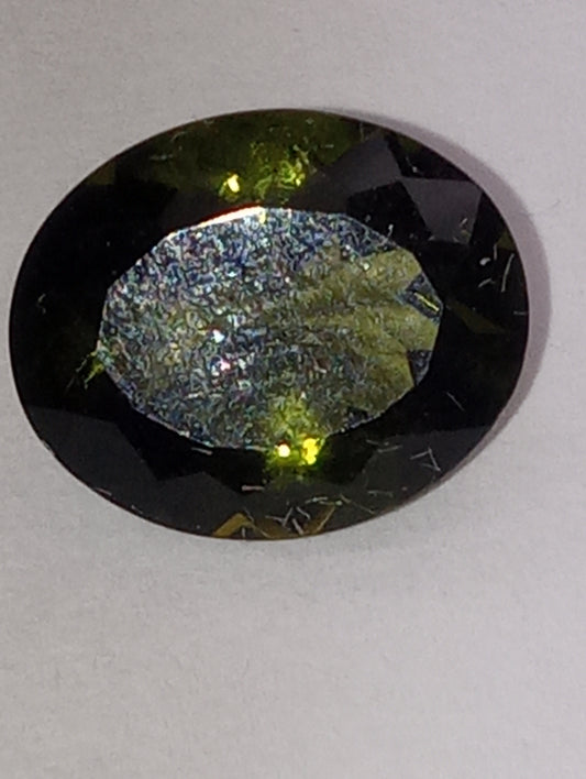 moldavite gemstone, 11mmx9mm oval cut, 2.83ct