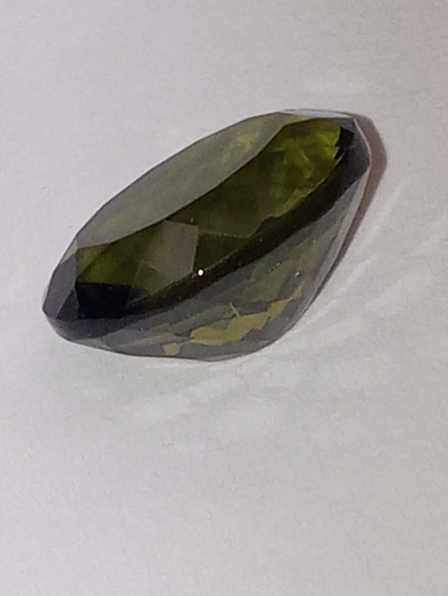 moldavite gemstone,11mmx9mm oval cut, 3.20ct