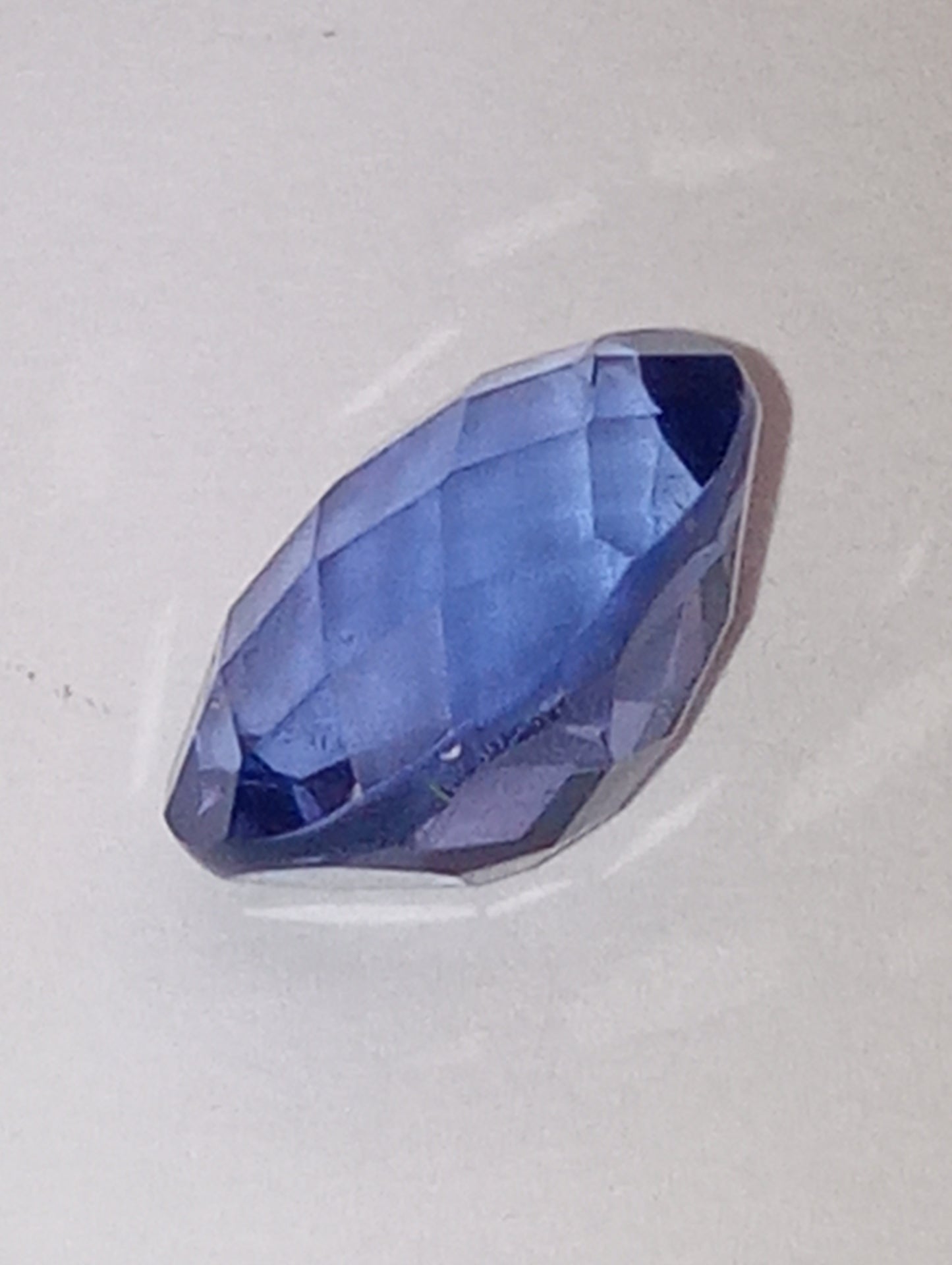 fluorite gemstone blue-purple color shift, 11mmx9mm oval cut, 4.21cts
