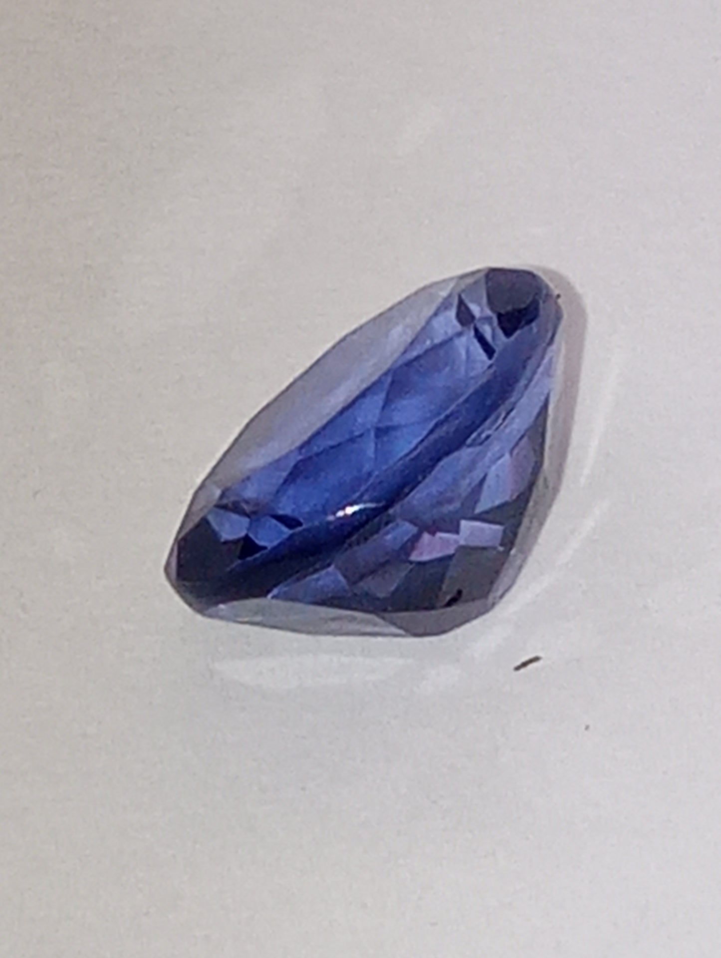 fluorite gemstone blue-purple color shift, 11mmx8mm oval cut, 4.20ct