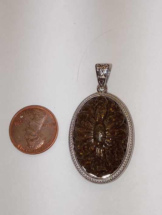 pendant, tiger's eye South African, carved in platinum over copper, with magnet, 18.15ct