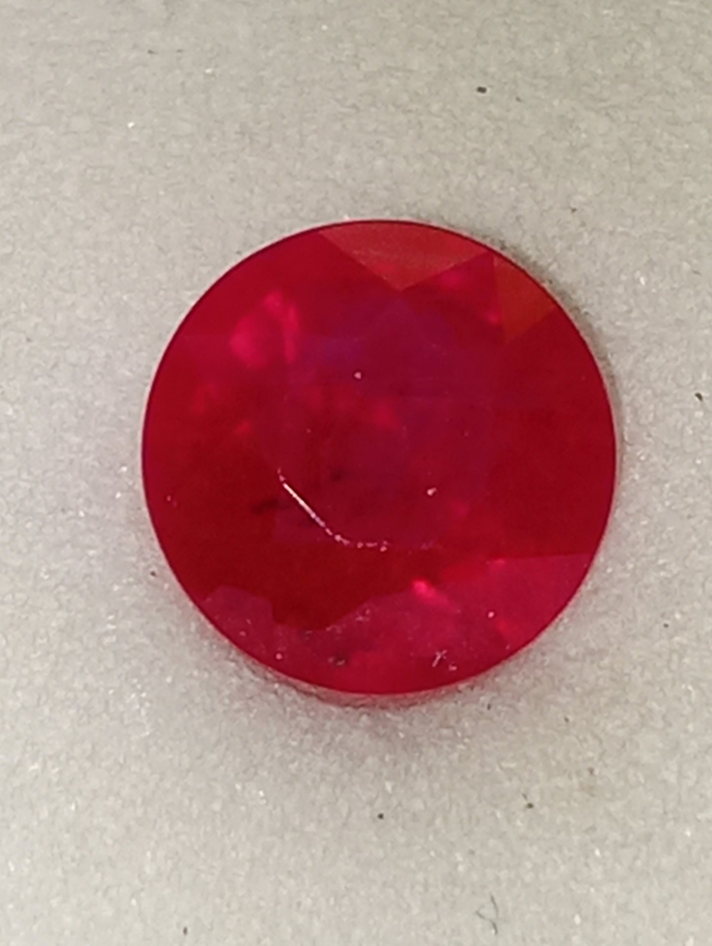 ruby gemstone Burma, 7mm round cut, 1.78ct