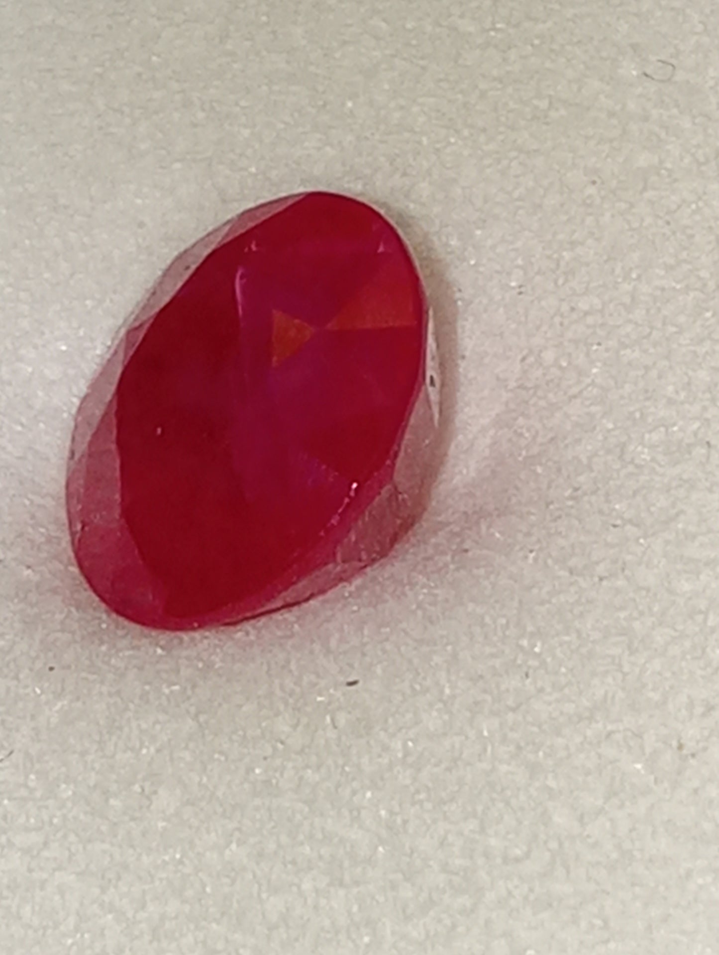ruby gemstone Burma, 7mm round cut, 1.78ct