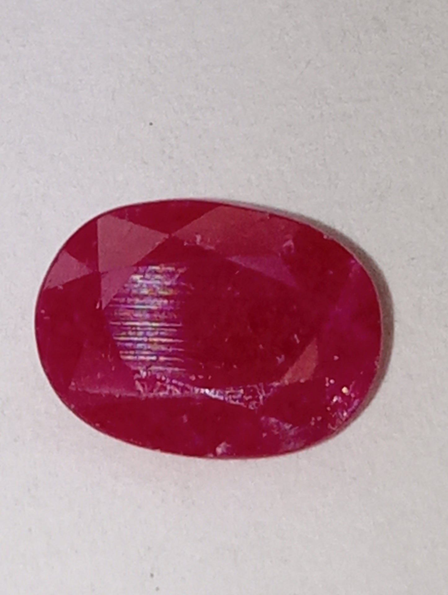 ruby gemstone Burma, 7.7mmx5.8mm oval cut, 1.25ct