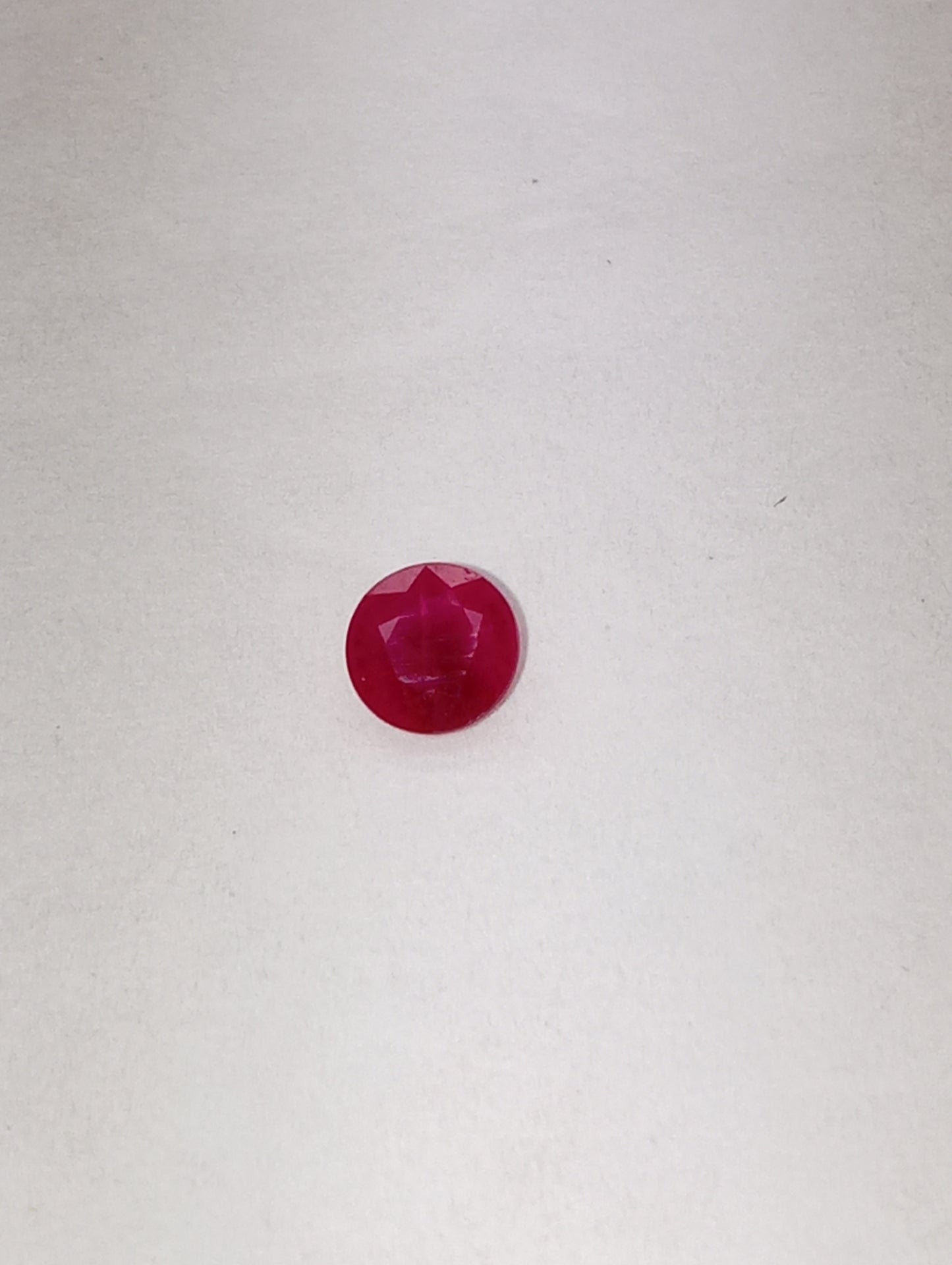 ruby gemstone Burma, 4.25mm round cut, .37ct