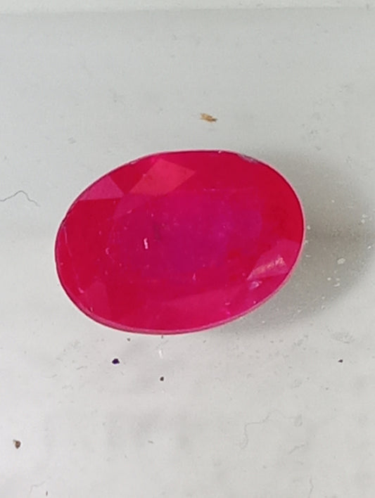 ruby gemstone Serengetti, 7mmx5mm oval cut, 1.19ct