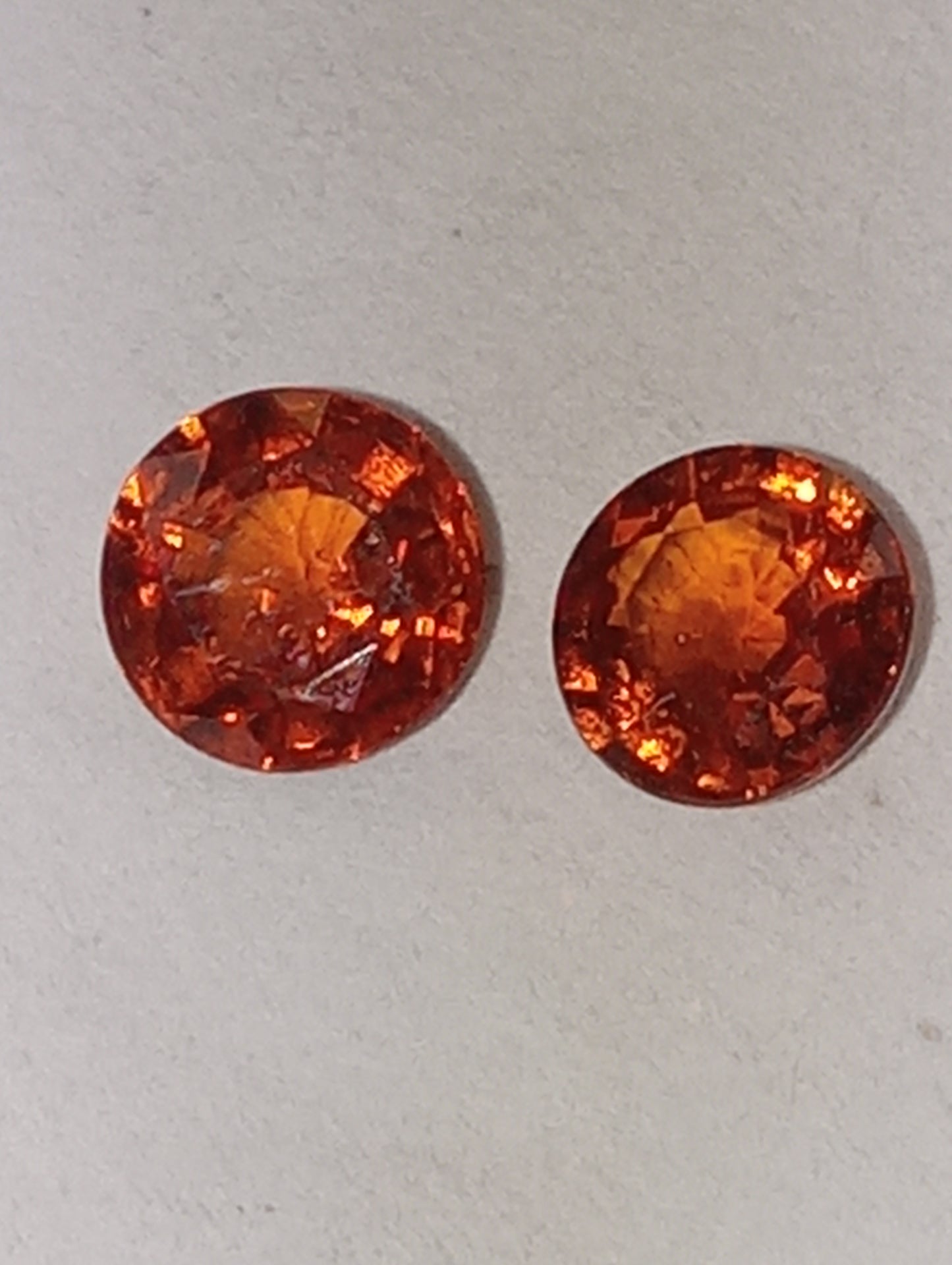 garnet gemstones, mandarin spessartite, 5mm round cuts, 2 stones, 1.36ctw