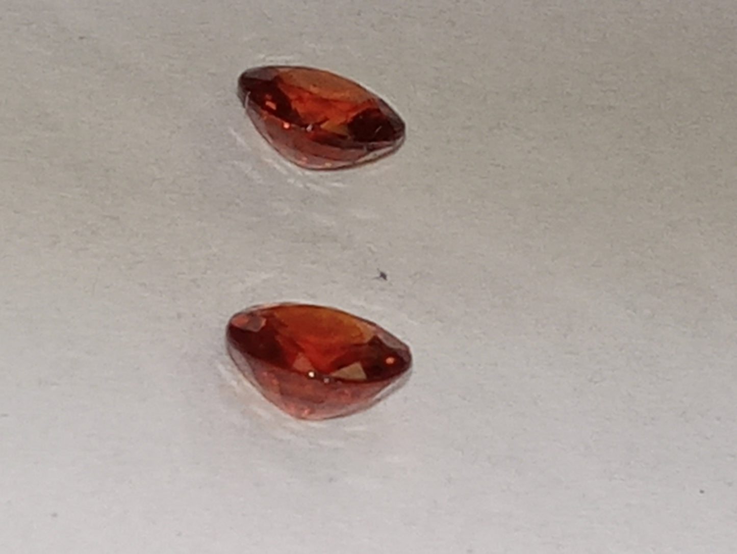 garnet gemstones, mandarin spessartite, 5mm round cuts, 2 stones, 1.36ctw