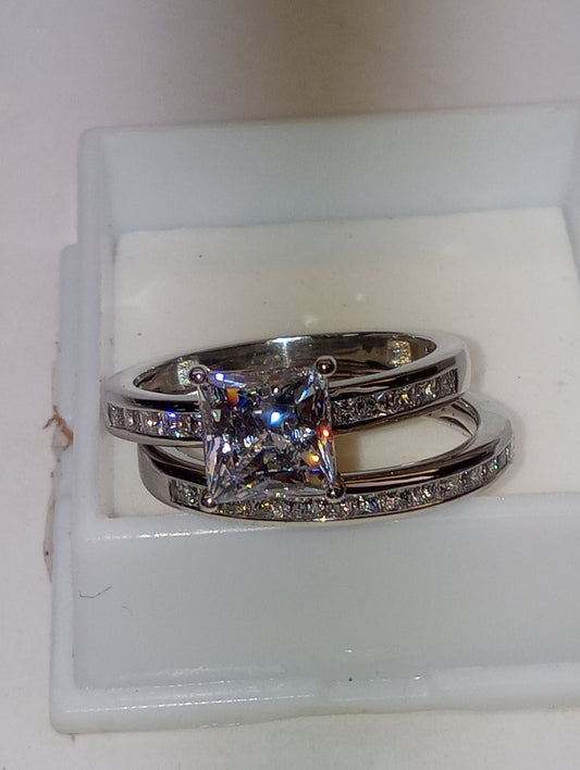 ring LUSTRO STELLA(TM), cz set of 2 rings, in platinum over sterling silver, size 9, 4.75ctw