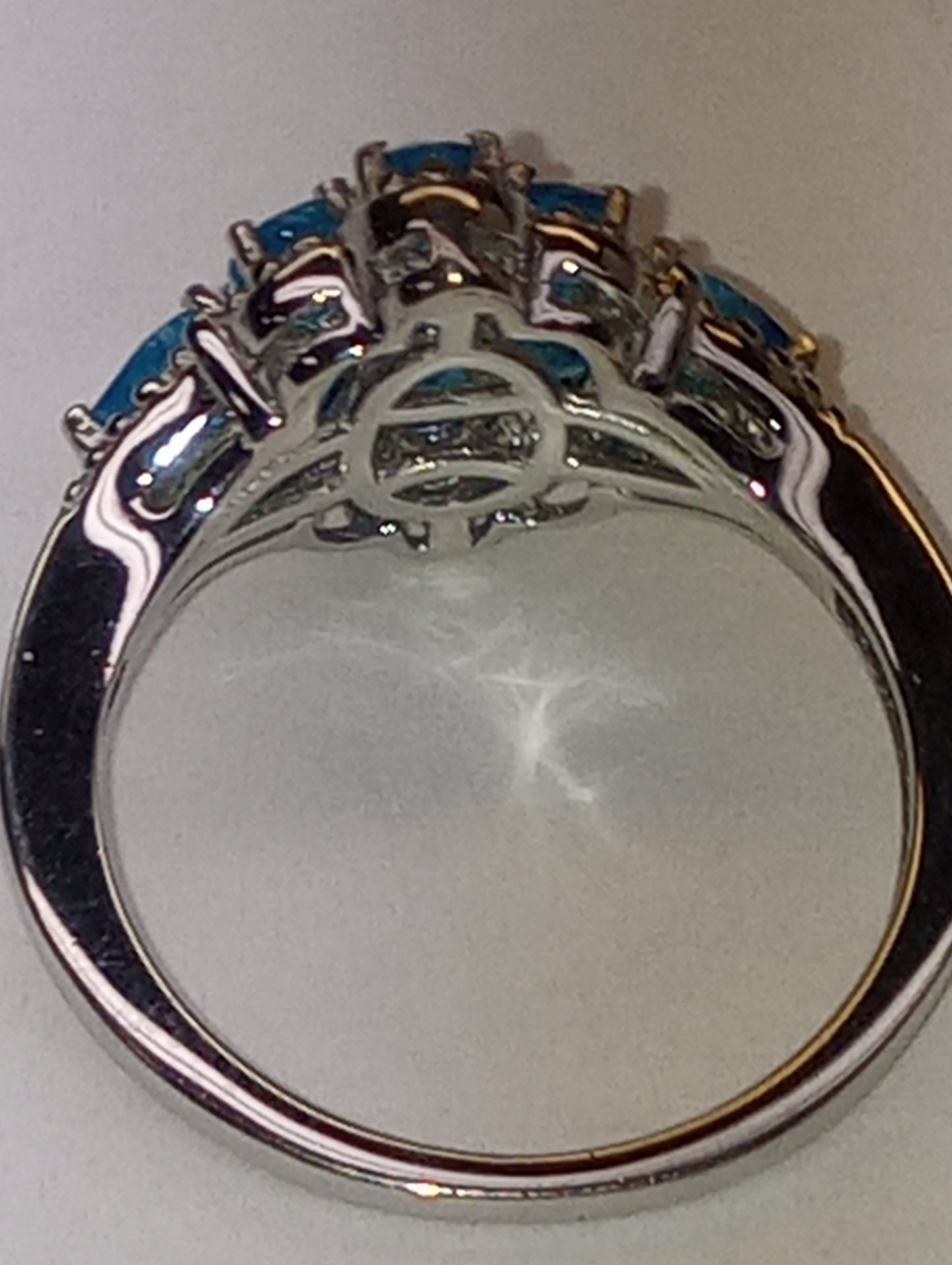 ring Malagasy neon apatite, flower, in platinum over sterling silver, size 8, 1.50ctw