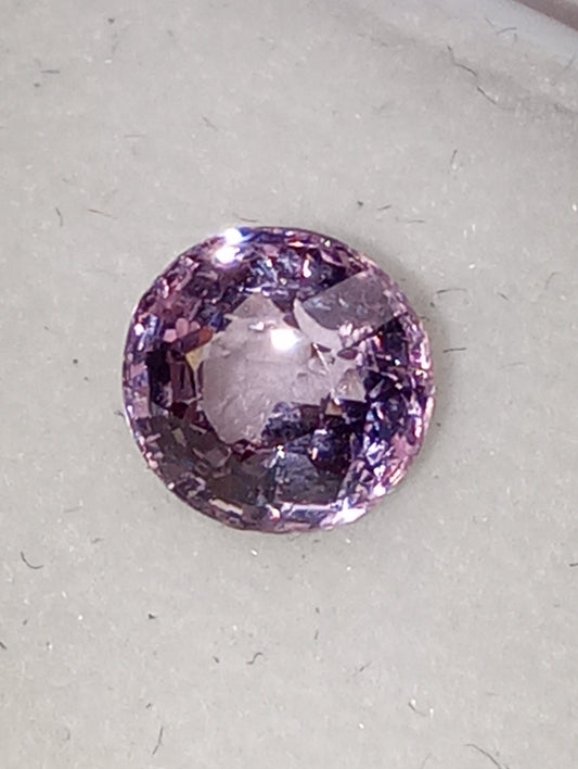 spinel gemstone Burmese, pinky purple, 6mm round cut, 1.06ct