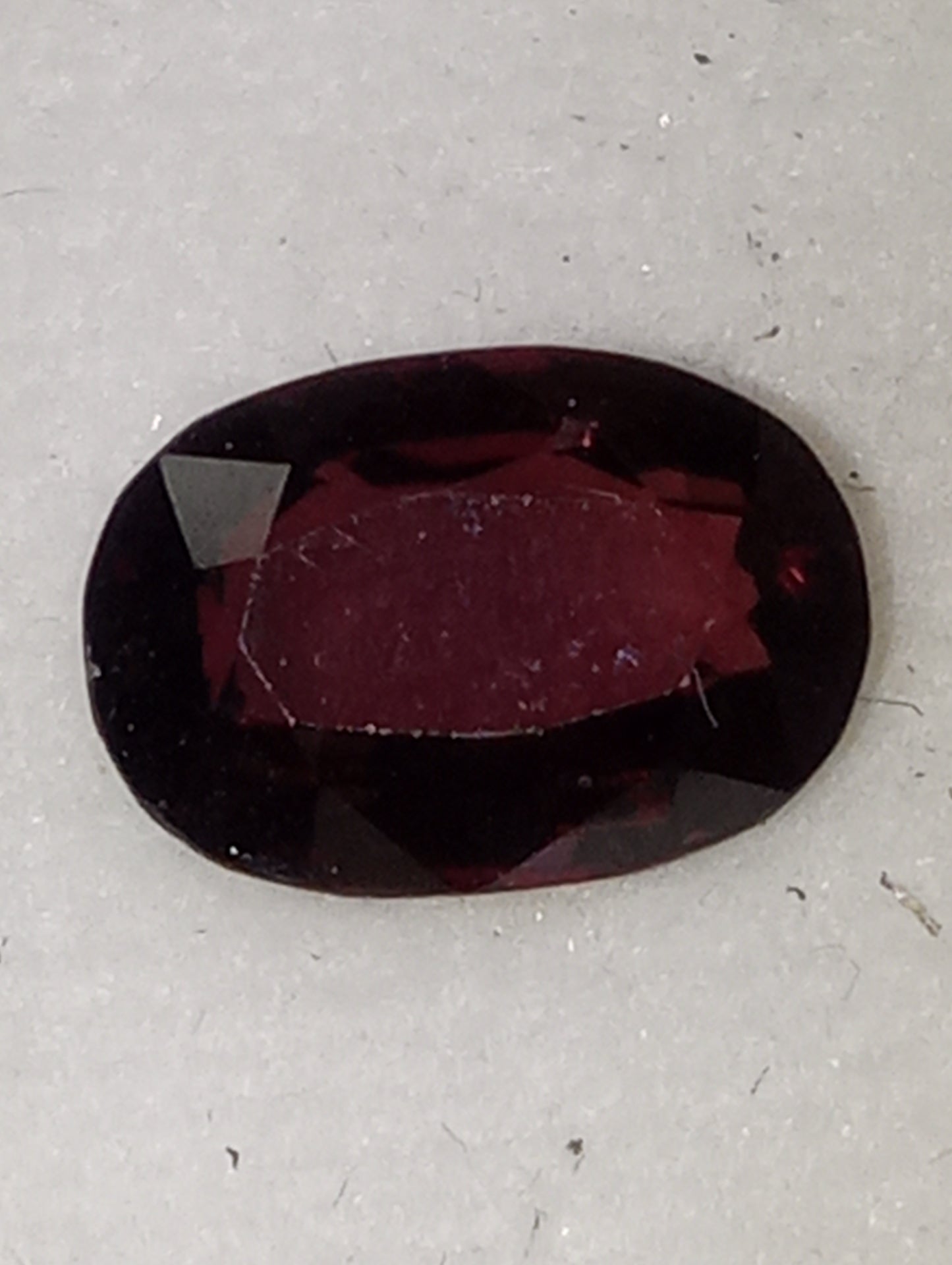 spinel gemstone Burmese, cranberry, oval cut, 1.99ct