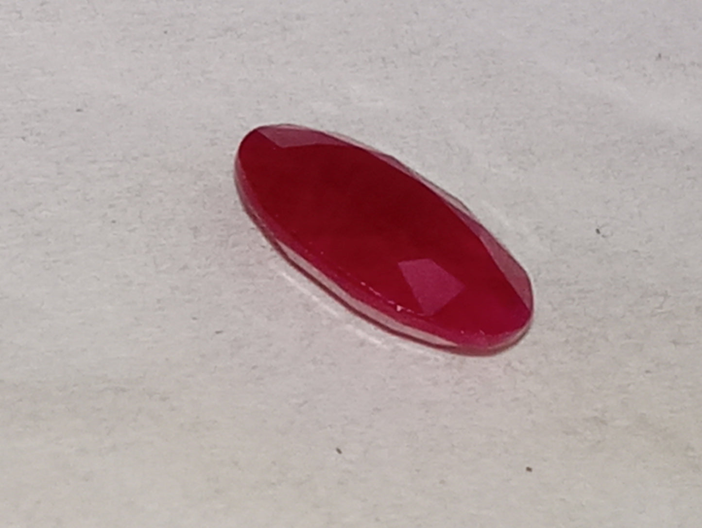 ruby gemstone Burma, 8mmx6mm oval cut, shallow, 1.16ct