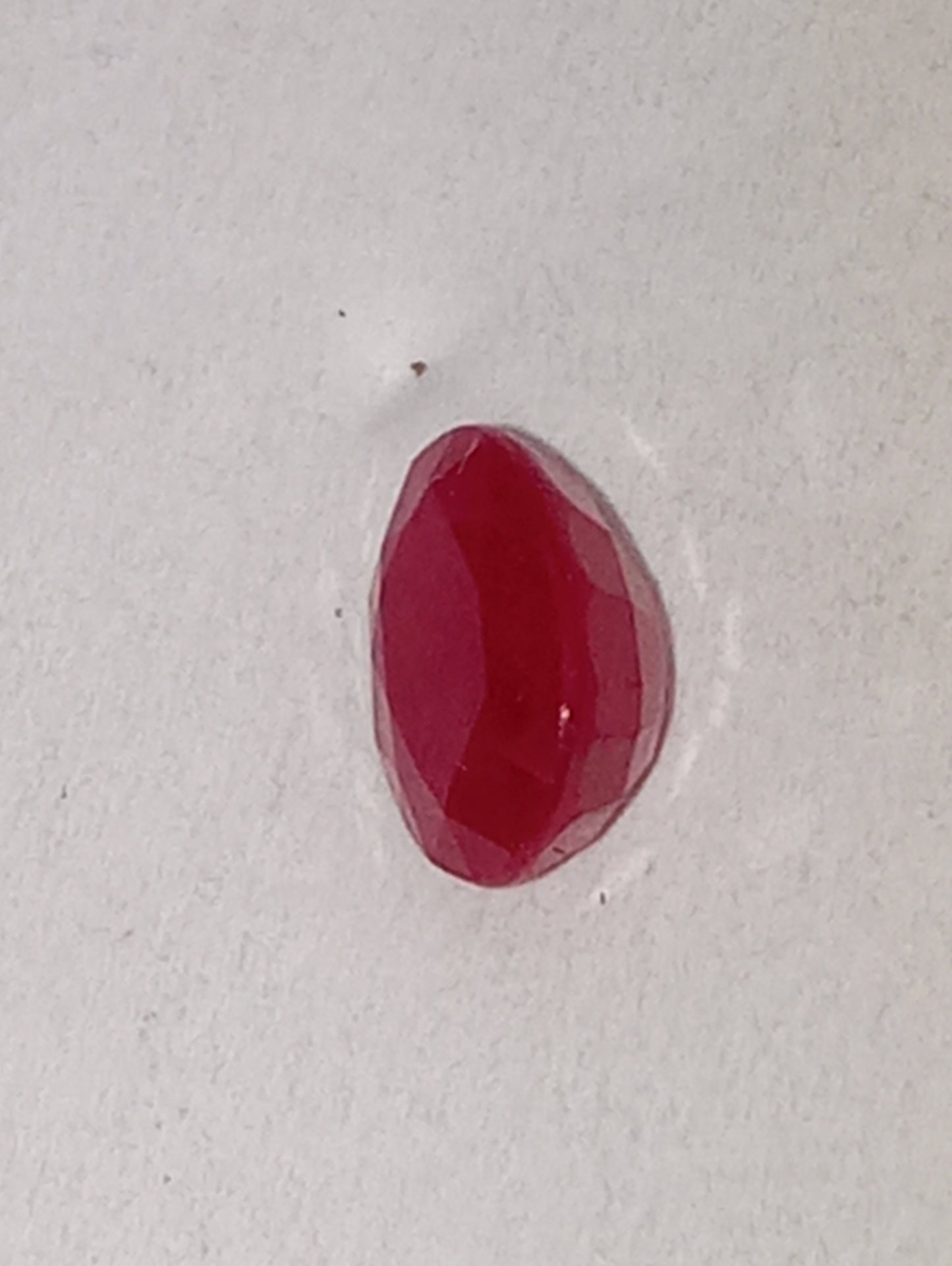 ruby gemstone Burma, 7mmx5mm oval cut, 1.05ct
