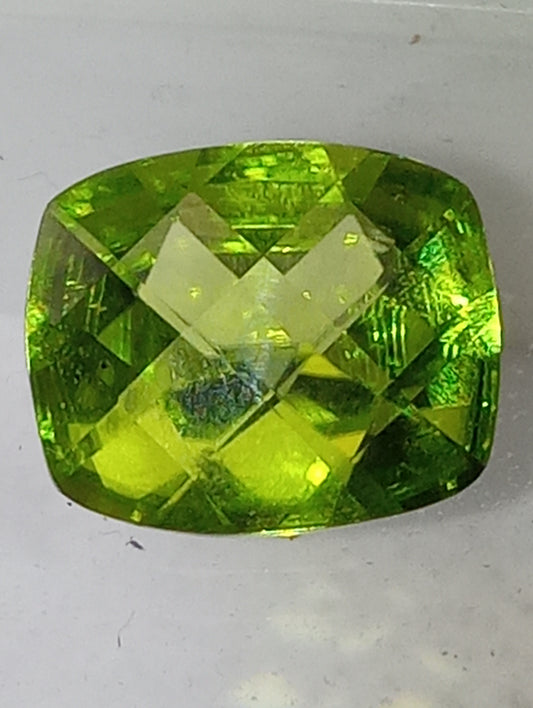 peridot gemstone Burma, 12mmx10mm cushion cut, 4.64ct