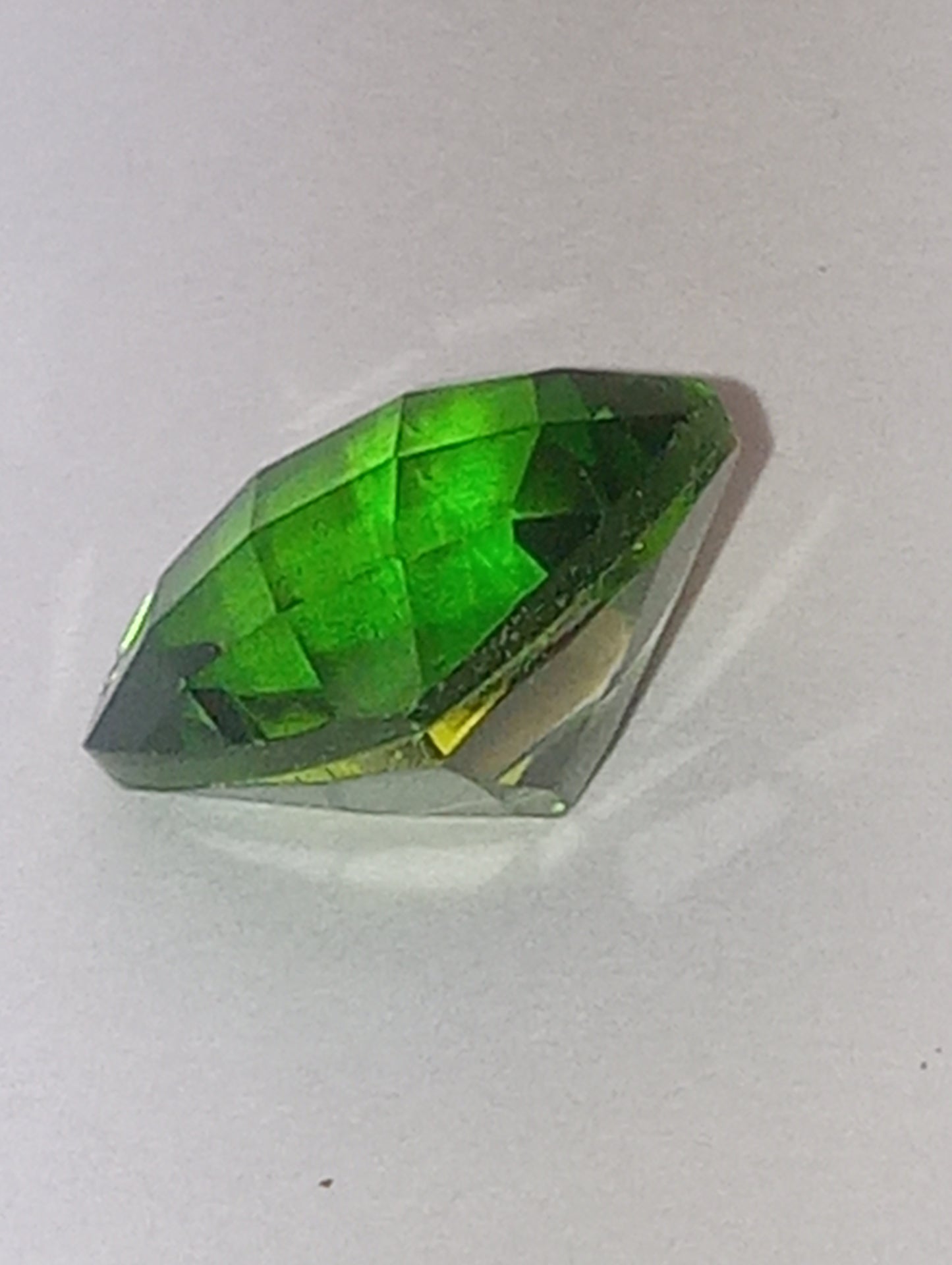 quartz chartreuse, 10mmx10mm cushion cut, 4.2ct